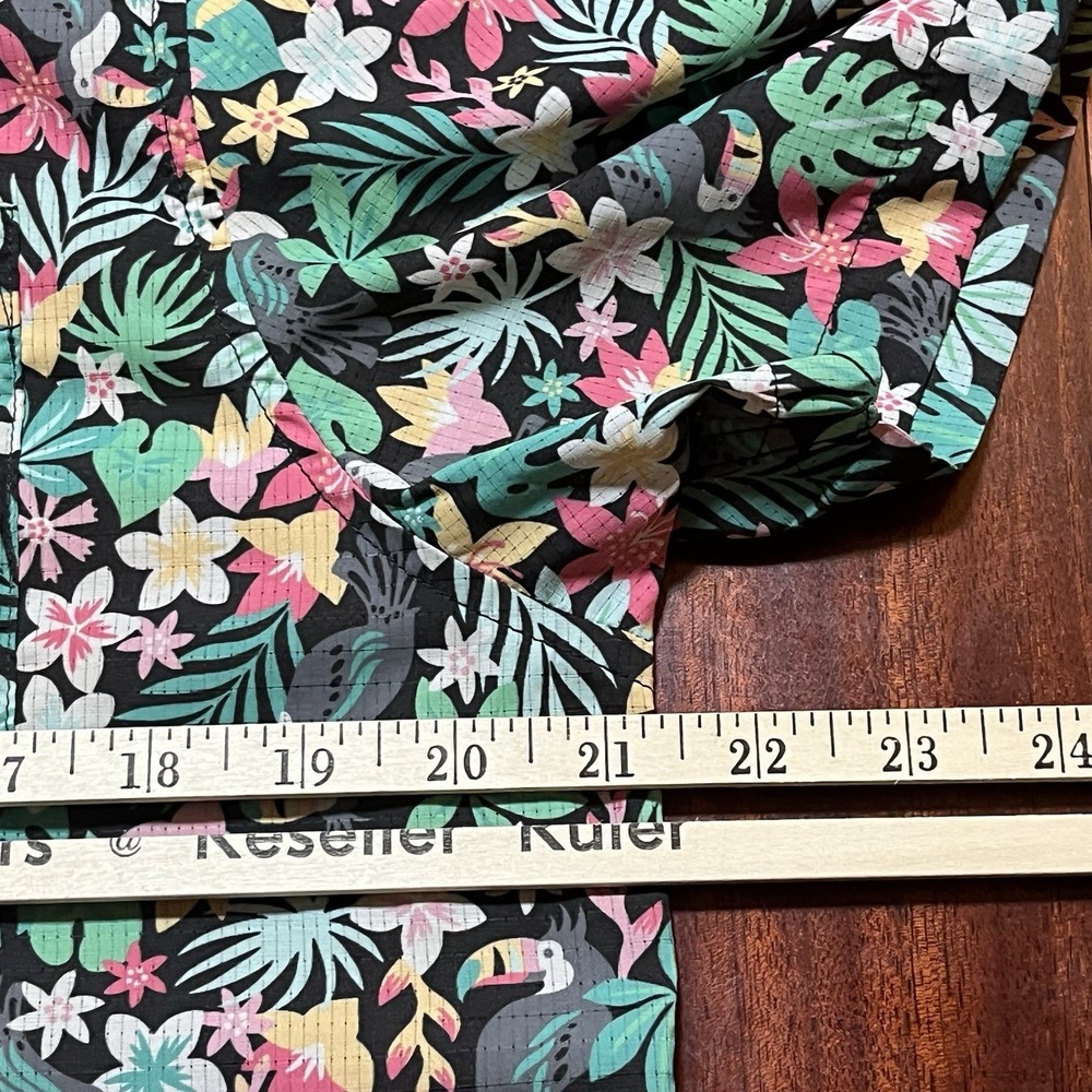 Chubbies Shirt Men Medium Performance Stretch Hibiscus Floral Button Up Ripstop - Picture 7 of 10